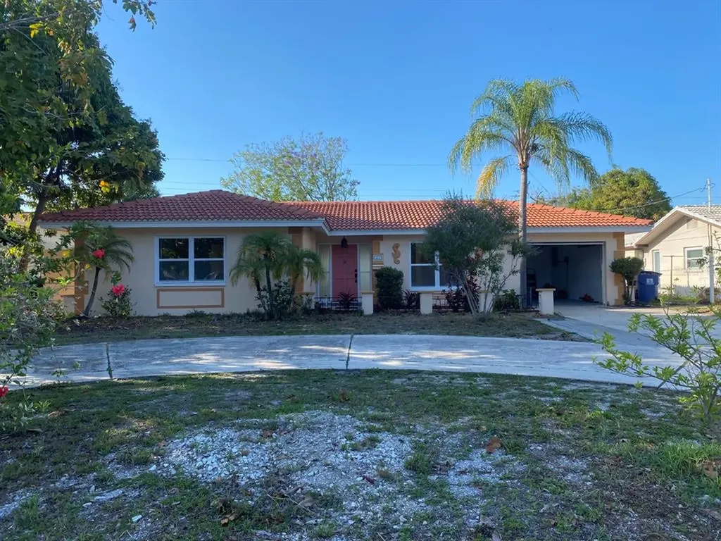 3833 22nd Avenue N St Petersburg FL 33713