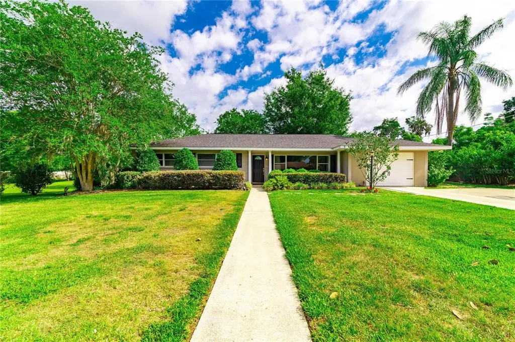 36913 Center Avenue Dade City FL 33525