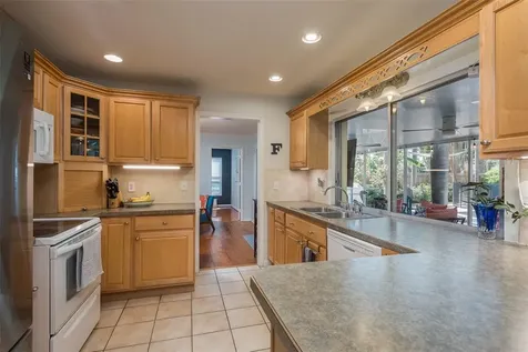 1500 Pinellas Point Drive S St Petersburg FL 33705
