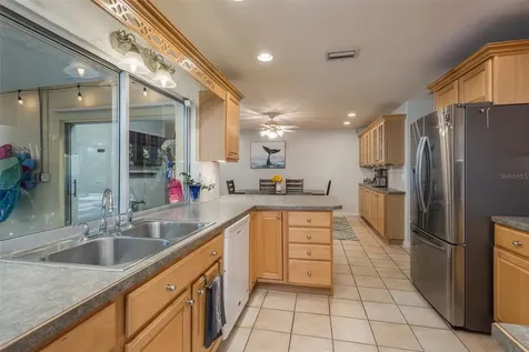 1500 Pinellas Point Drive S St Petersburg FL 33705