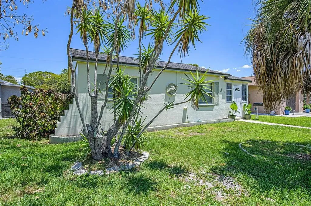 795 43rd Avenue N St Petersburg FL 33703