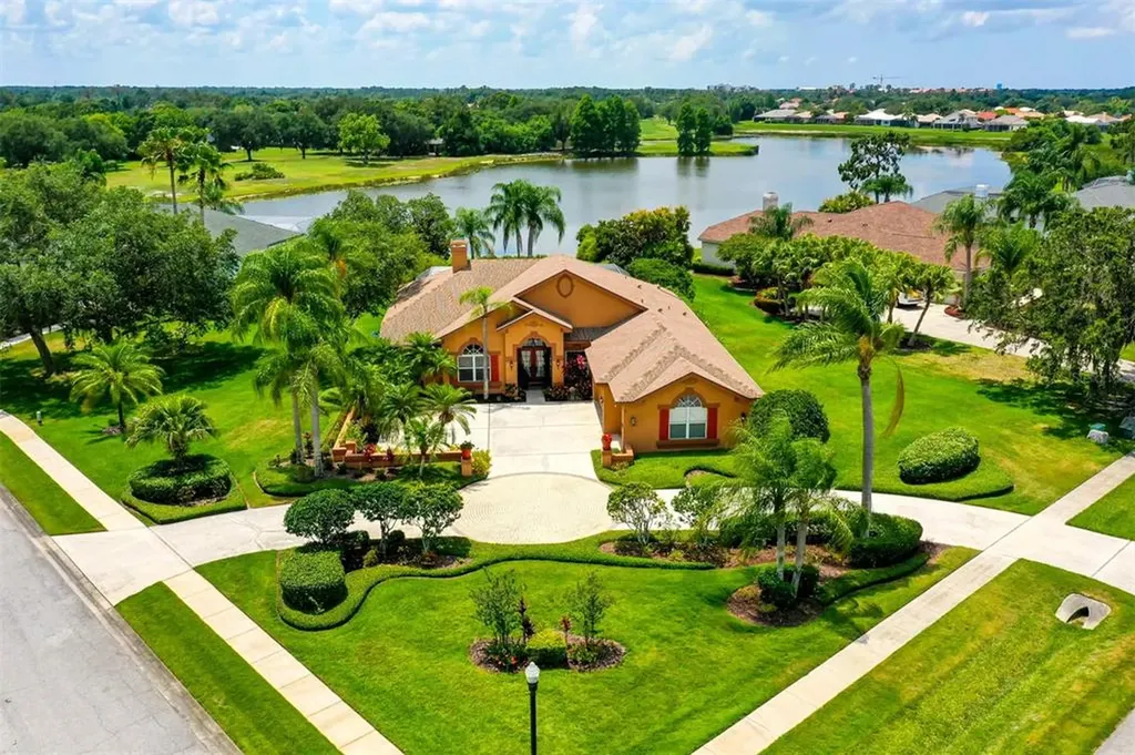 10302 Tamo Shanter Place Bradenton FL 34202