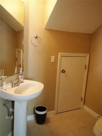 18141 Paradise Point Drive Tampa FL 33647