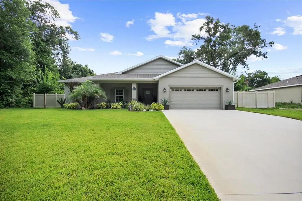 1557 S Silverstone Court Orange City FL 32763