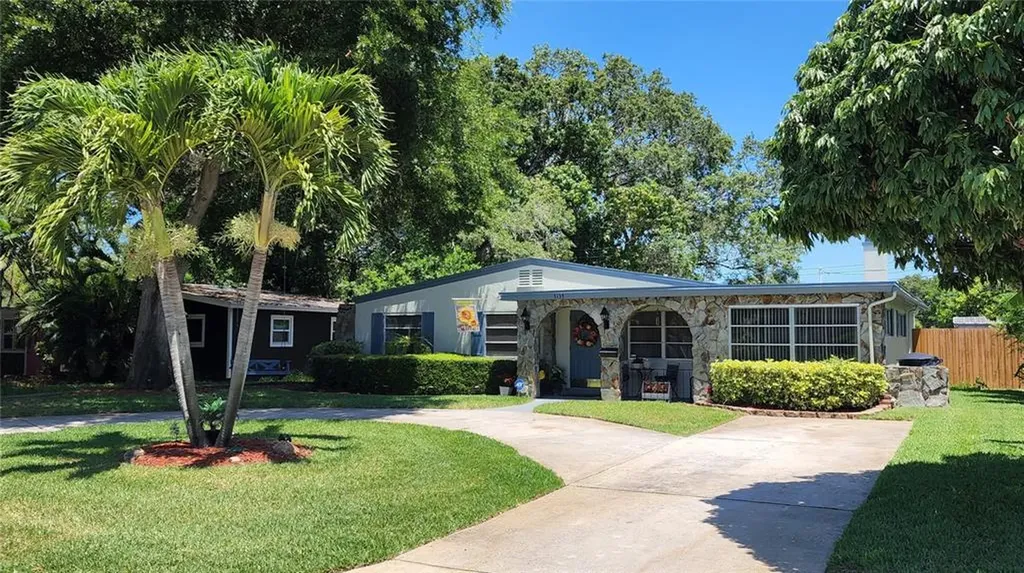 5135 32nd Avenue N St Petersburg FL 33710