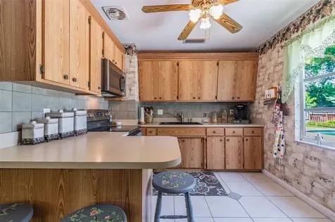 5135 32nd Avenue N St Petersburg FL 33710