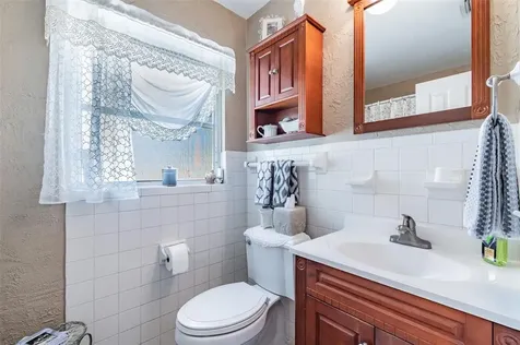 5135 32nd Avenue N St Petersburg FL 33710