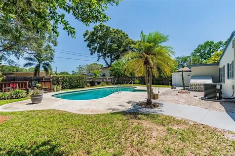 5135 32nd Avenue N St Petersburg FL 33710