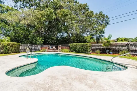 5135 32nd Avenue N St Petersburg FL 33710