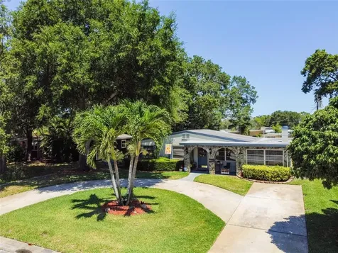 5135 32nd Avenue N St Petersburg FL 33710