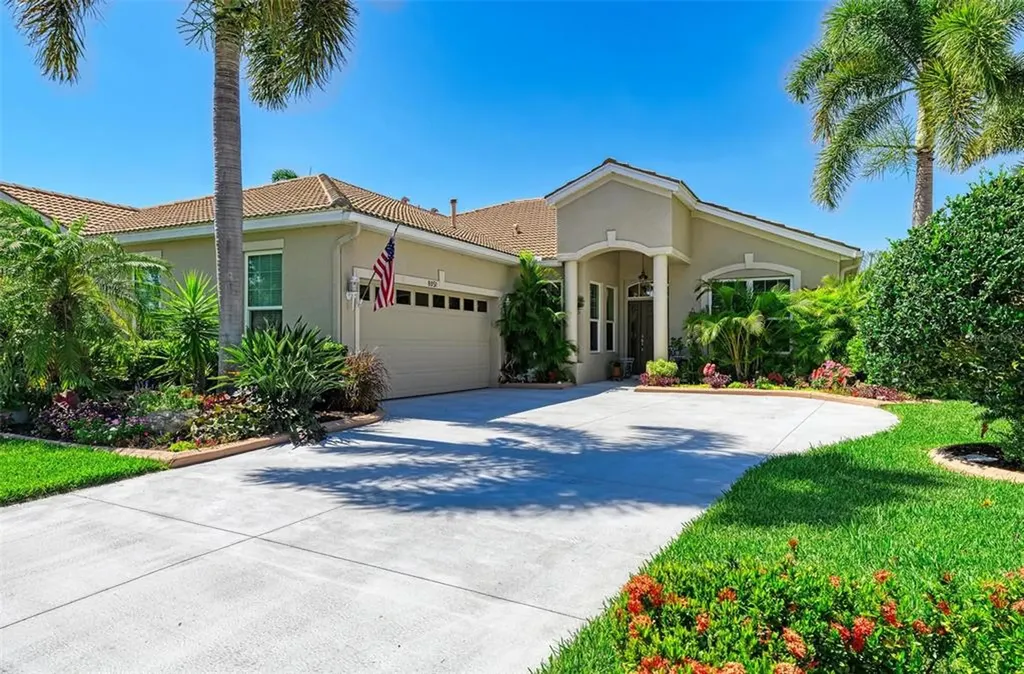 8051 Victoria Falls Circle Sarasota FL 34243