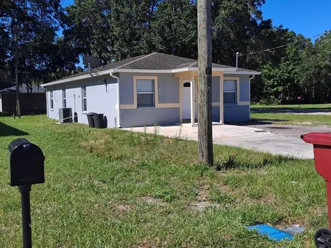 1213 W Washington Street Plant City FL 33563