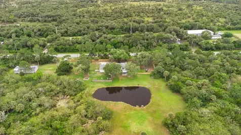 3880 E State Road 46 Geneva FL 32732