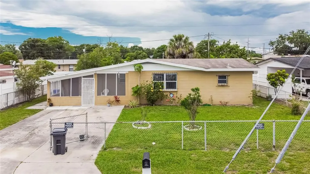 4407 W Henry Avenue Tampa FL 33614