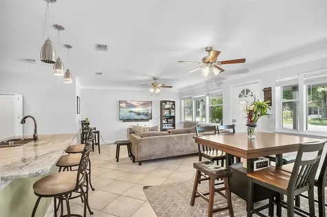 474 92nd Avenue N St Petersburg FL 33702