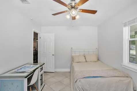 474 92nd Avenue N St Petersburg FL 33702