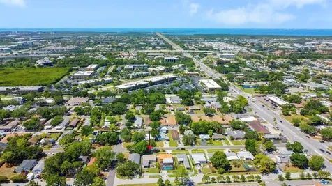 474 92nd Avenue N St Petersburg FL 33702