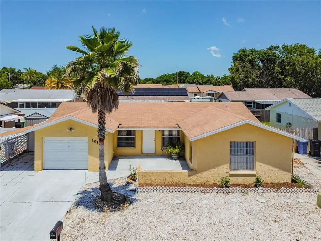 10105 Wheatley Hills Court Tampa FL 33615