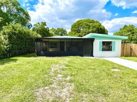 1702 W Washington Street Plant City FL 33563