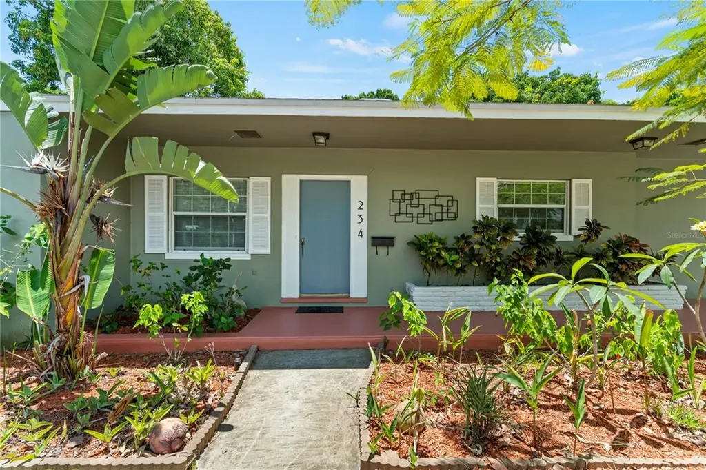 234 59th Avenue S St Petersburg FL 33705