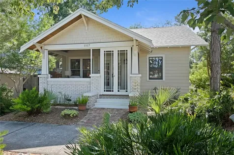 1517 Bay Street NE St Petersburg FL 33704