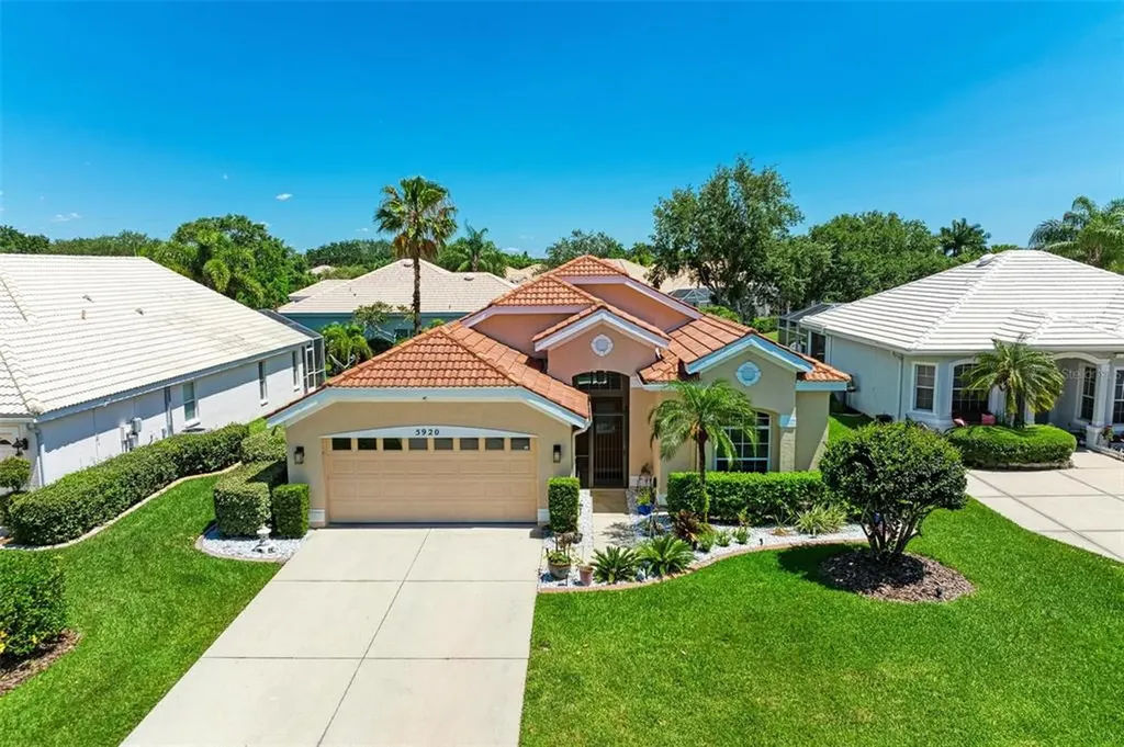 5920 Sandstone Avenue Sarasota FL 34243
