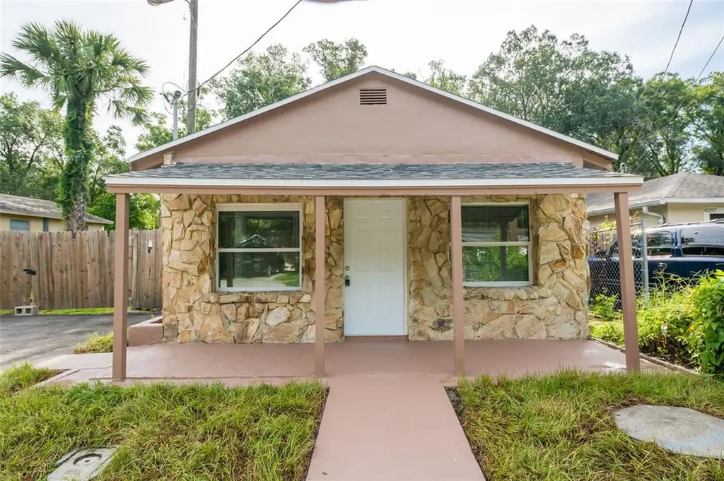 8209 N Alaska Street Tampa FL 33604