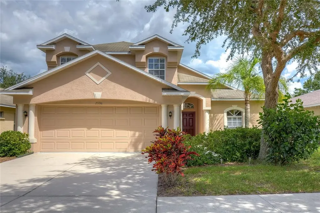 2330 Roanoke Springs Drive Ruskin FL 33570