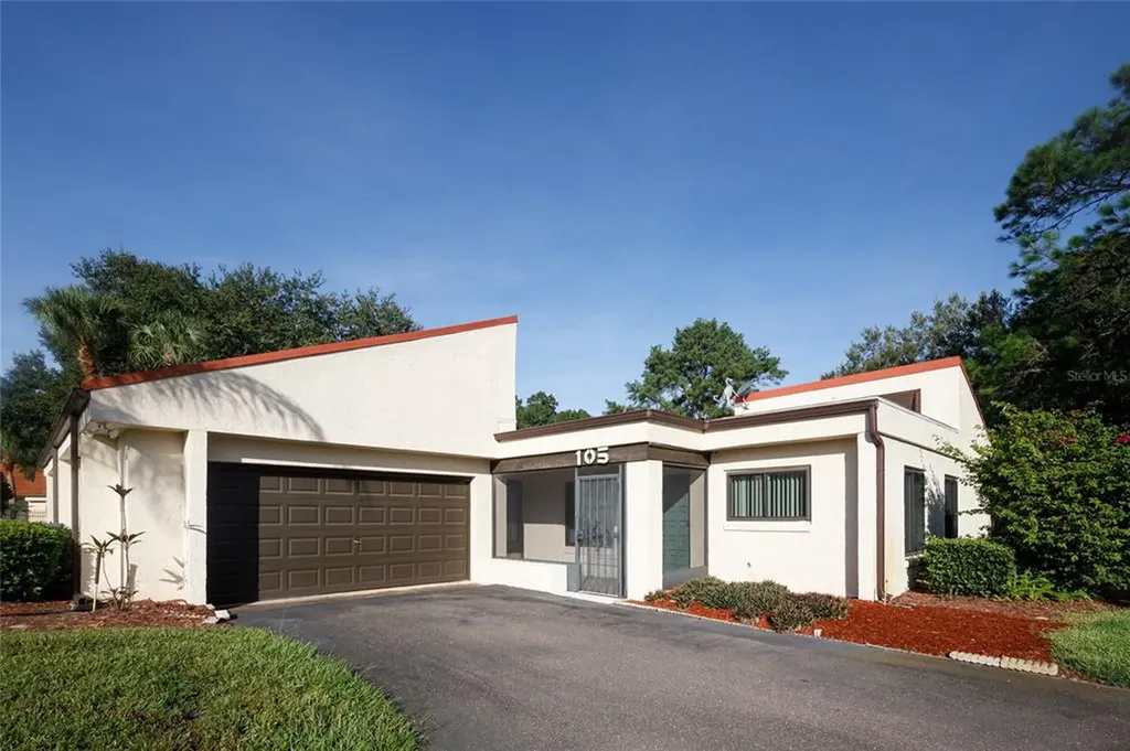 105 Seville Court N Plant City FL 33566