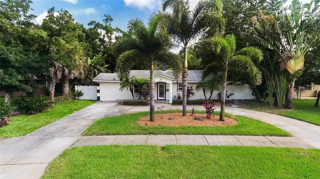 7217 6th Avenue N St Petersburg FL 33710