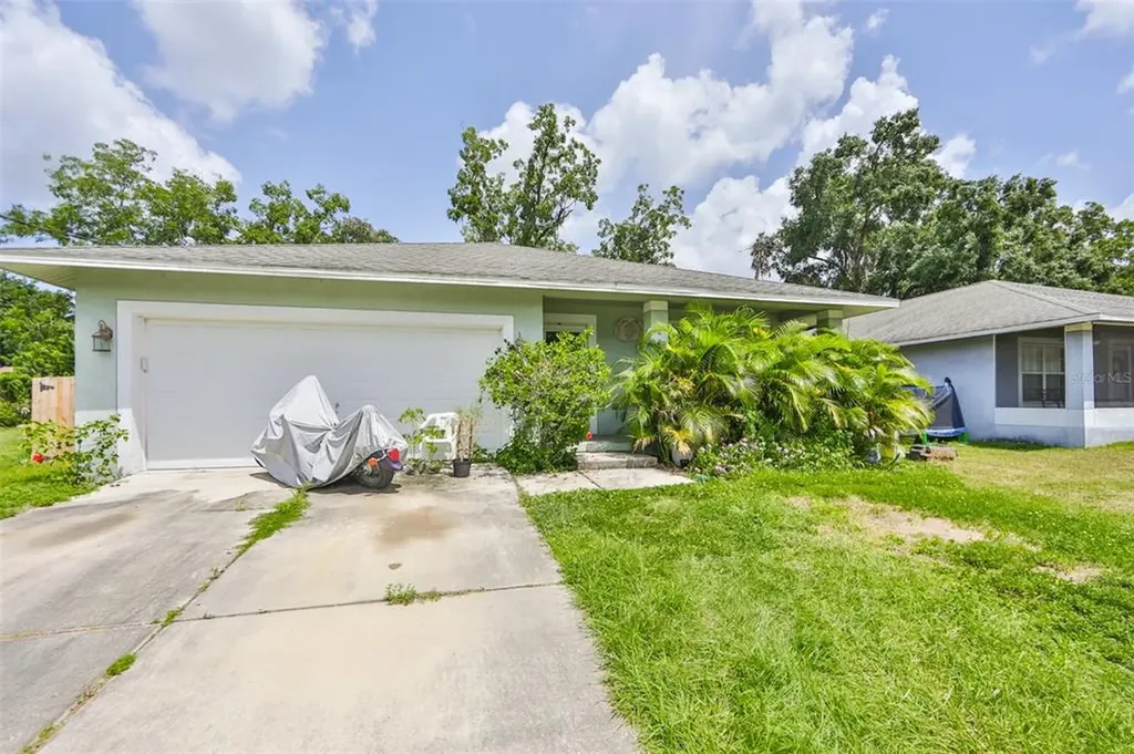 810 E Laura Street Plant City FL 33563