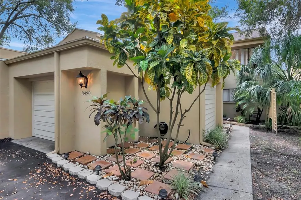 3420 Ellenwood Lane Tampa FL 33618