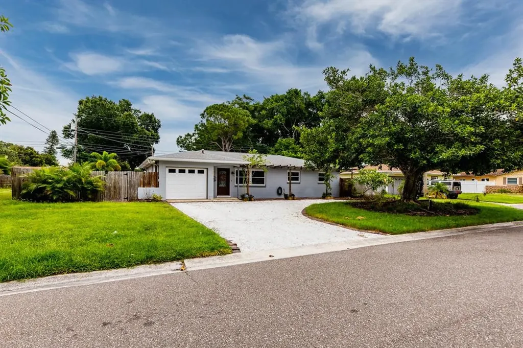 6290 20th Way S St Petersburg FL 33712
