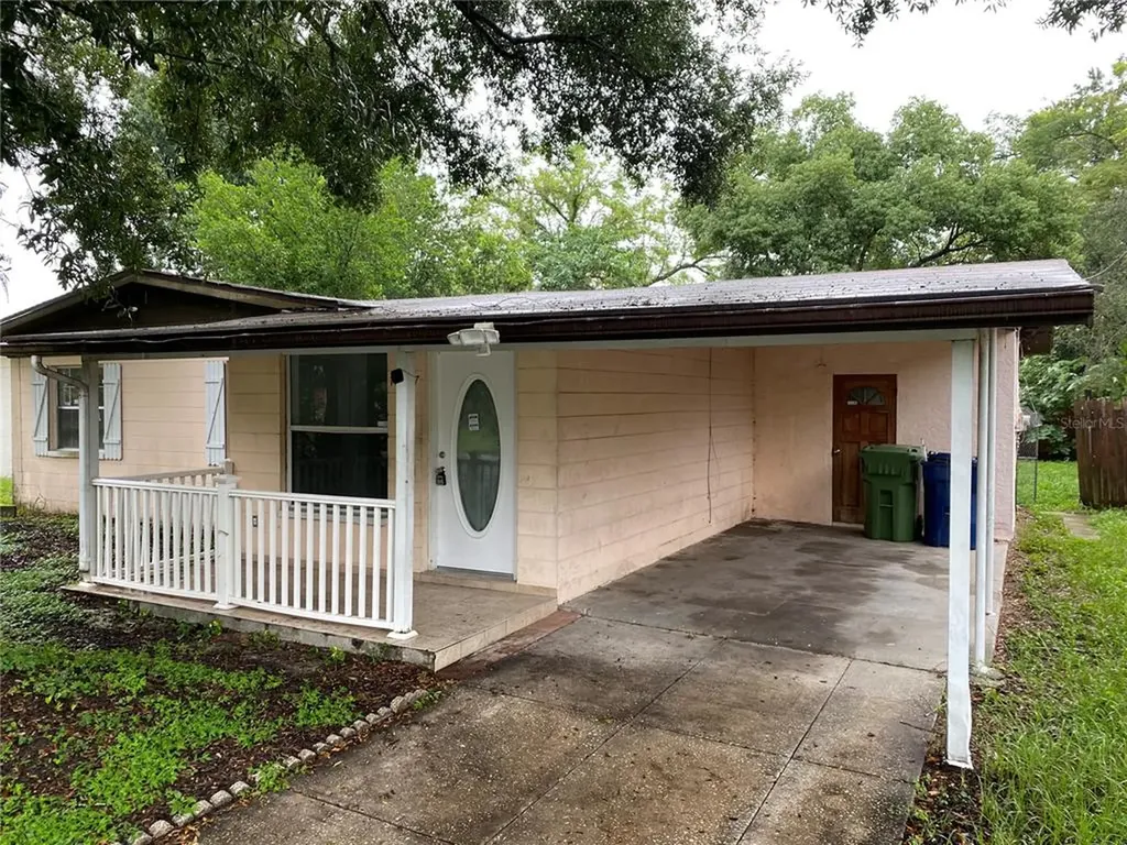 10927 N Hyacinth Avenue Tampa FL 33612