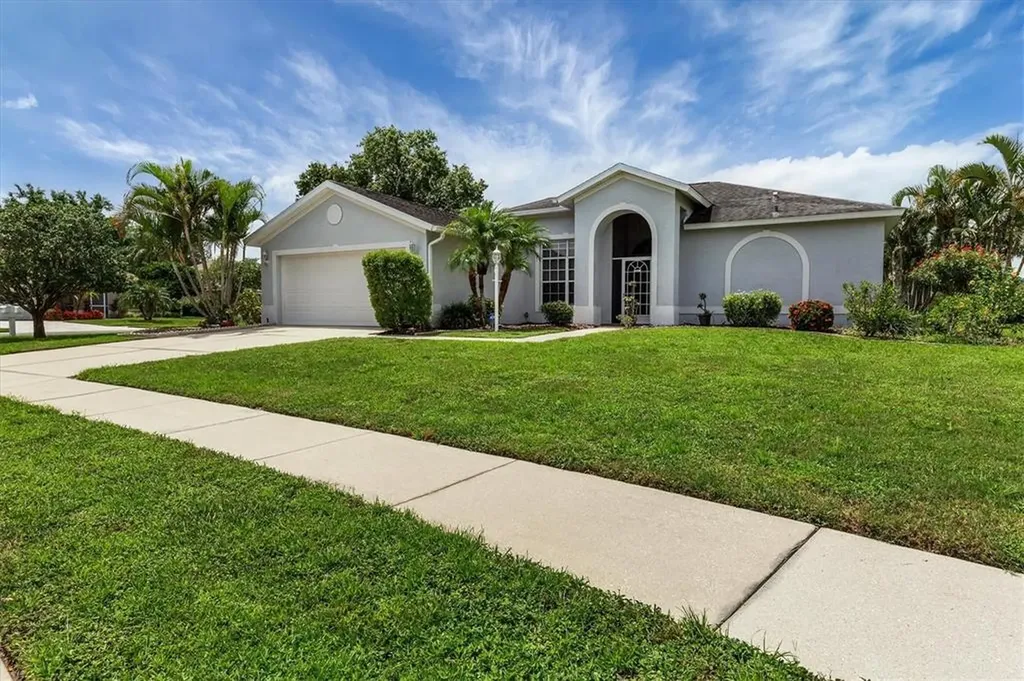 4726 78th Court E Bradenton FL 34203