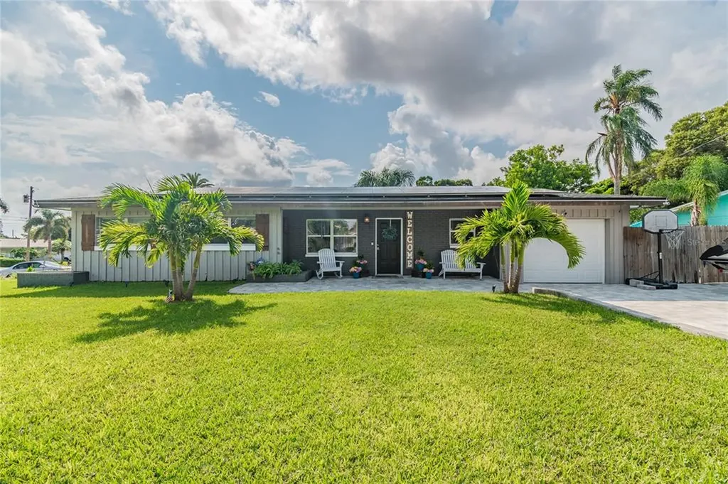 6436 Hillside Avenue Seminole FL 33772