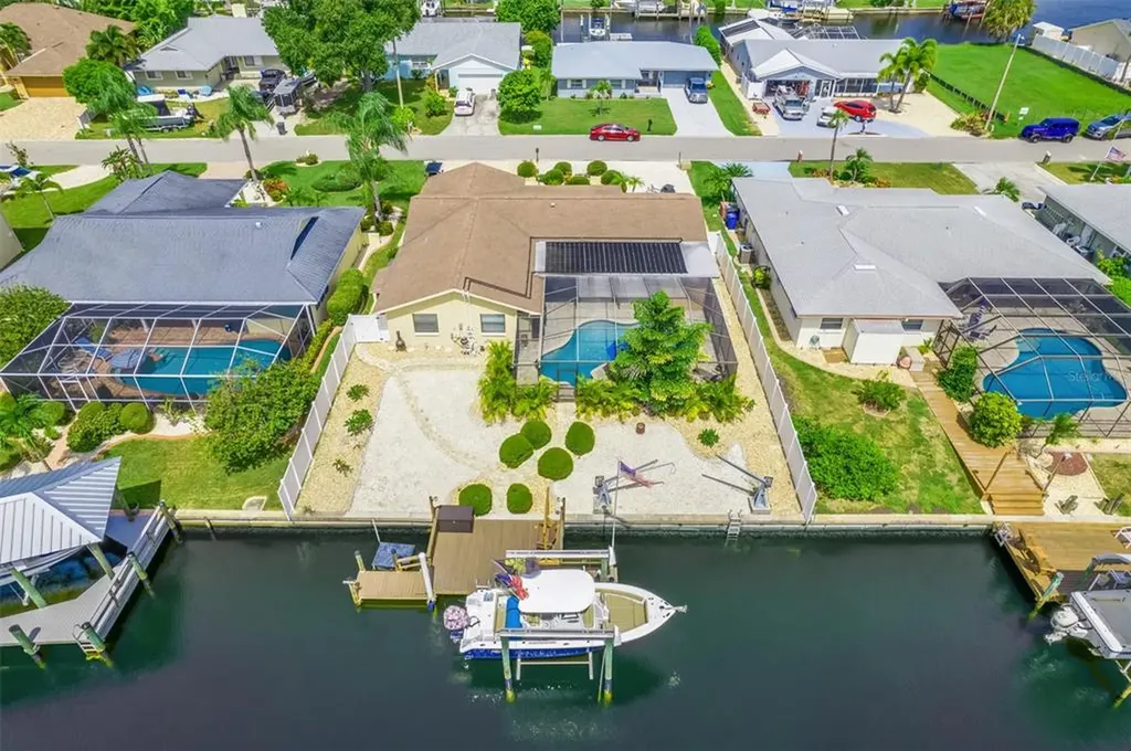 6329 Wisteria Lane Apollo Beach FL 33572