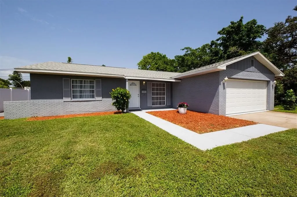 4245 Beach Drive SE St Petersburg FL 33705