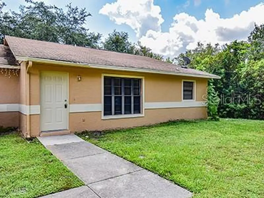 2124 W Martin Street Kissimmee FL 34741