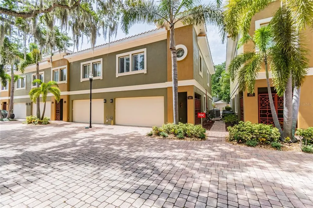 4907 Bayshore Boulevard Tampa FL 33611