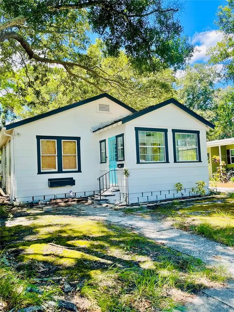 3026 Melton Street N St Petersburg FL 33704