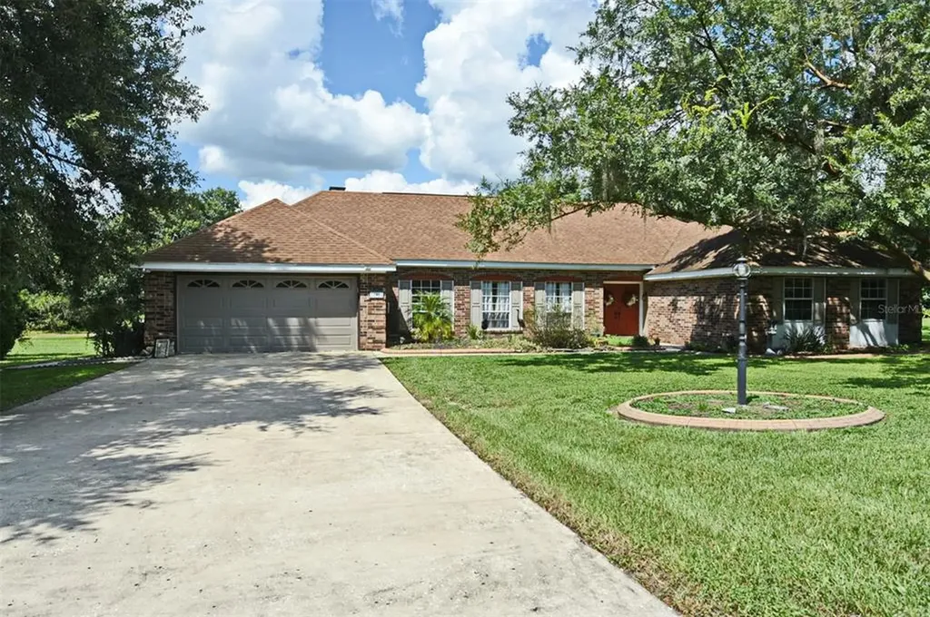 33921 Highland Road Leesburg FL 34788