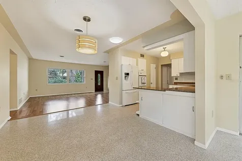 2847 Bougainvillea Street Sarasota FL 34239