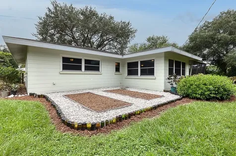 2847 Bougainvillea Street Sarasota FL 34239