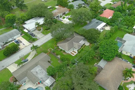 2847 Bougainvillea Street Sarasota FL 34239