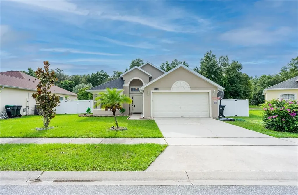 2513 Monaco Cove Circle Orlando FL 32825