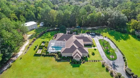 2542 County Road 245d Oxford FL 34484