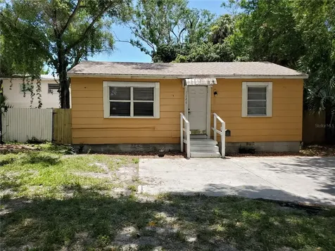 2226 10th Street S St Petersburg FL 33705