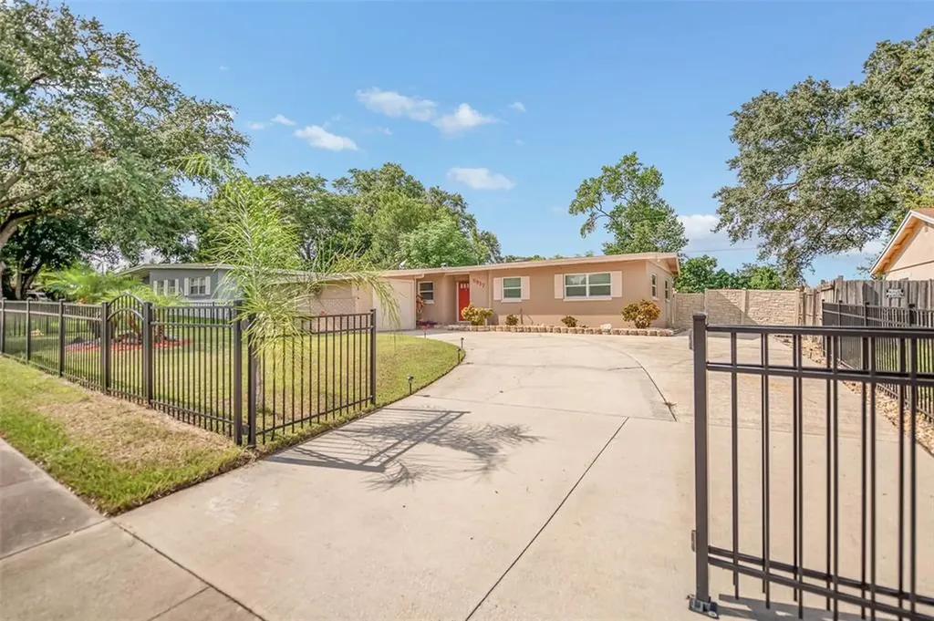 5917 Forest Grove Boulevard Orlando FL 32808