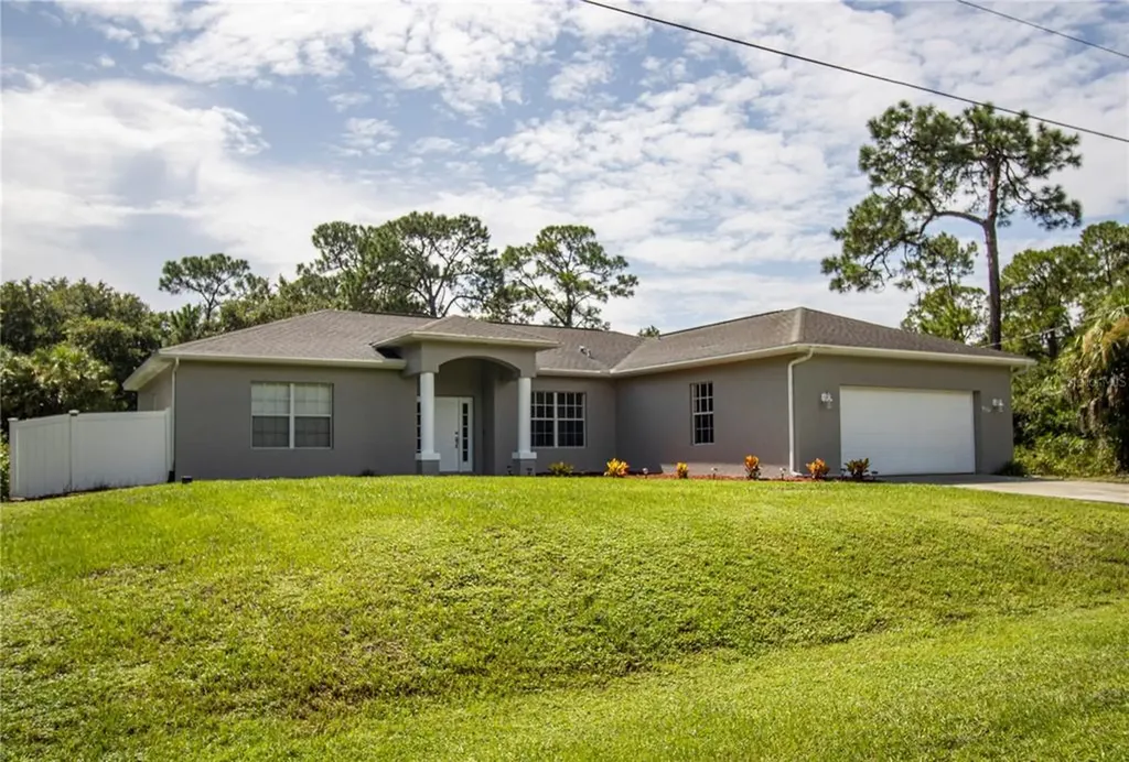 4274 Troost Street North Port FL 34288